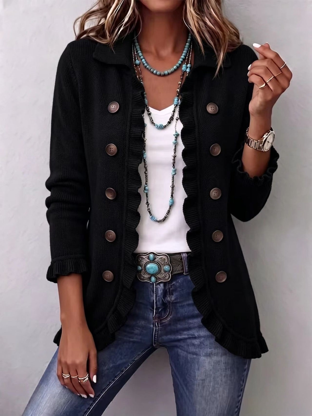 Zaira | Chaqueta de pana negra intensa con volantes