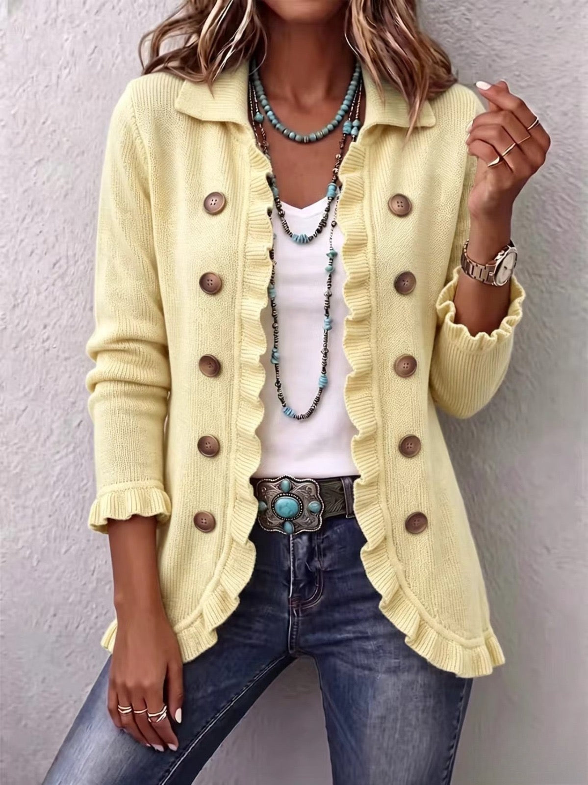 Orsola | Chaqueta de pana color crema con volantes
